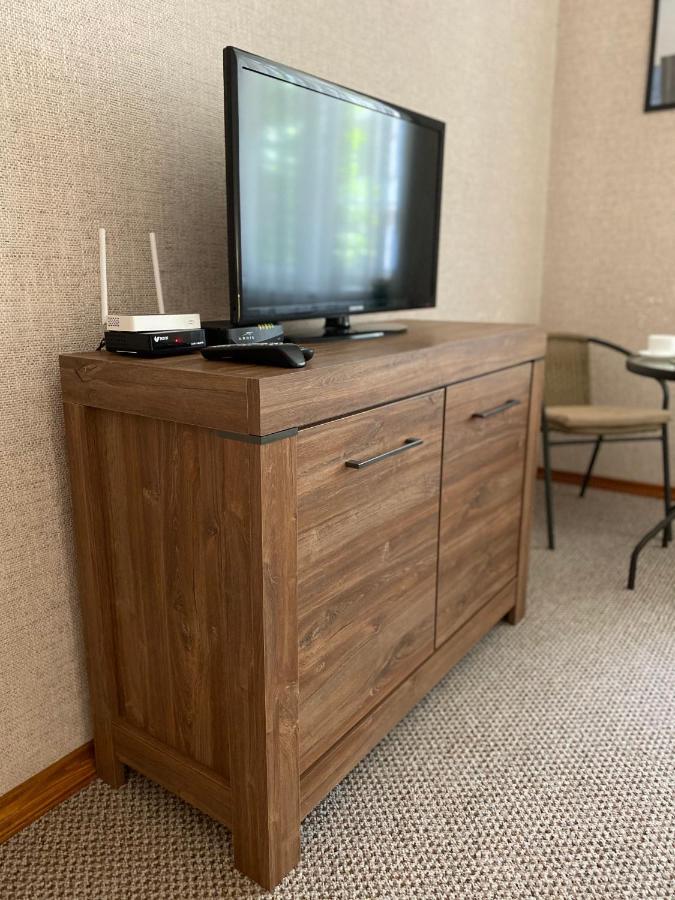 Family Apartment Lviv Buitenkant foto